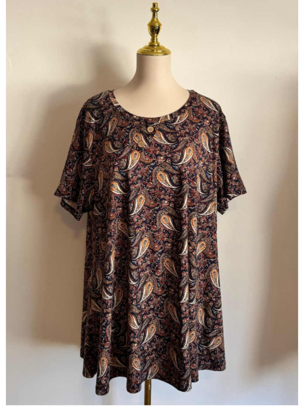 Women's Overworety Paisley Short Sleeve Tee, Plus 4X, Black and Brown